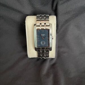 Fossil Women's Silver Bracelet Watch with Black Dial
